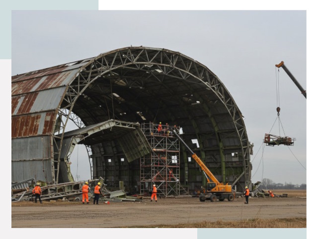 Демонтаж ангаров в Боре